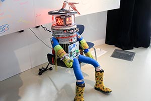 hitchBOT столкнулся с проблемами в США