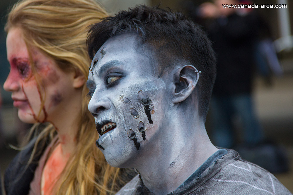 Toronto Zombie Walk 2013 фотография