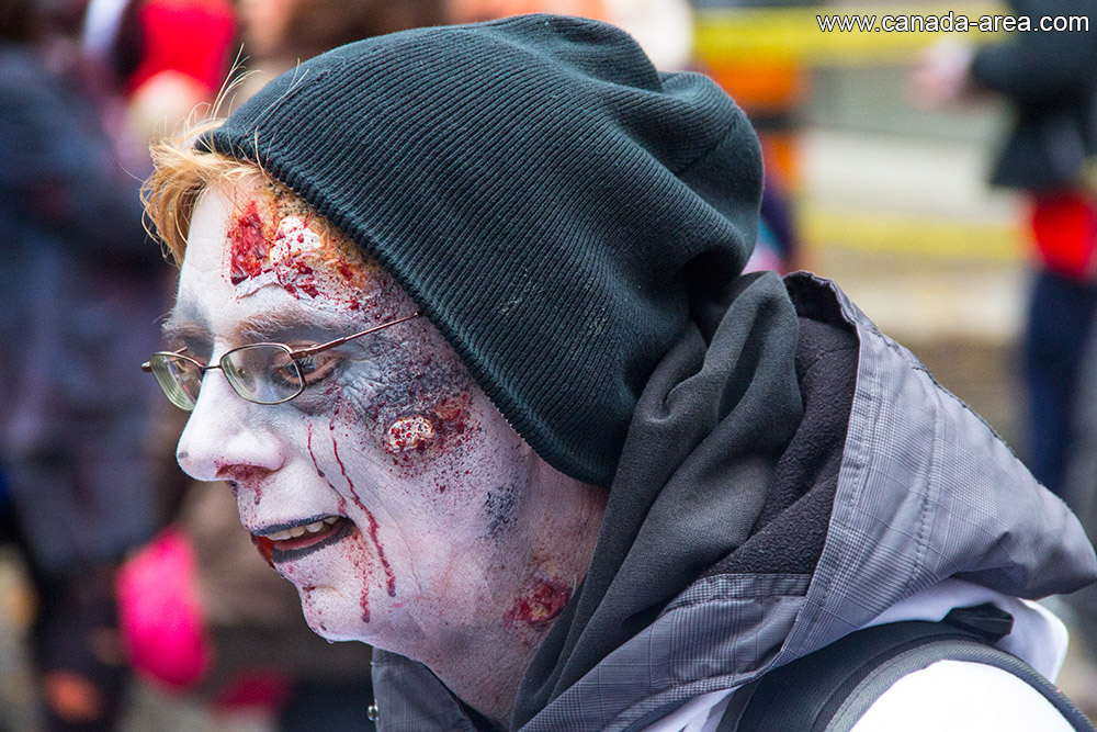 Toronto Zombie Walk 2013 фотография