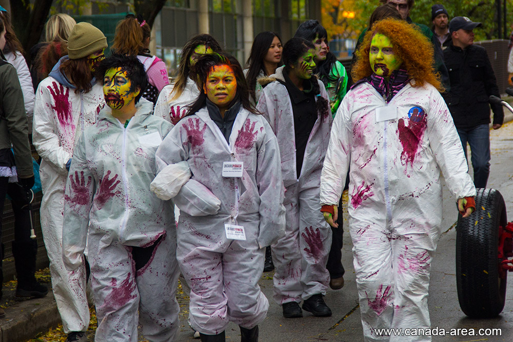 Toronto Zombie Walk 2013 фотография