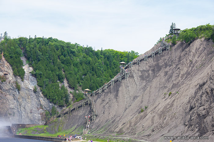 Лестница на водопад Монморенси