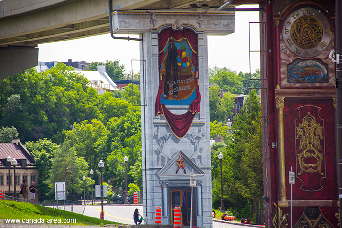 Украшение моста в Квебек Сити