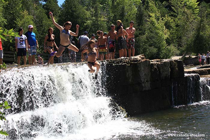 Фодопад Sauble Falls