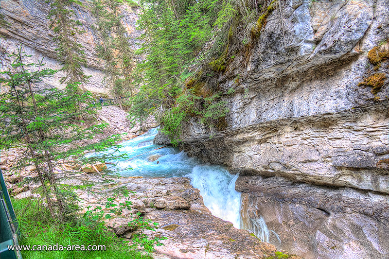 Тропа Johnston Canyon